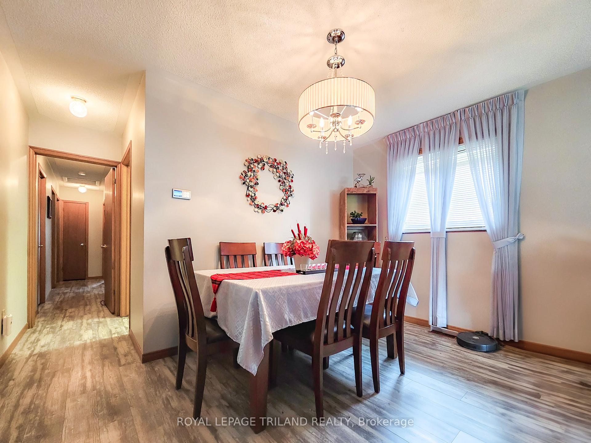 Photo 9 of 28 Rickwood Place, St. Thomas — HOMEH
