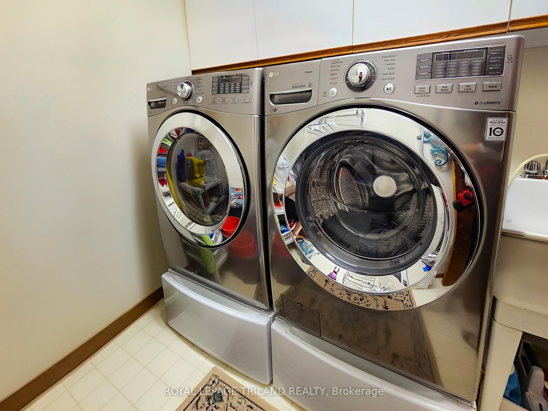 Photo 10 of 28 Rickwood Place, St. Thomas — HOMEH