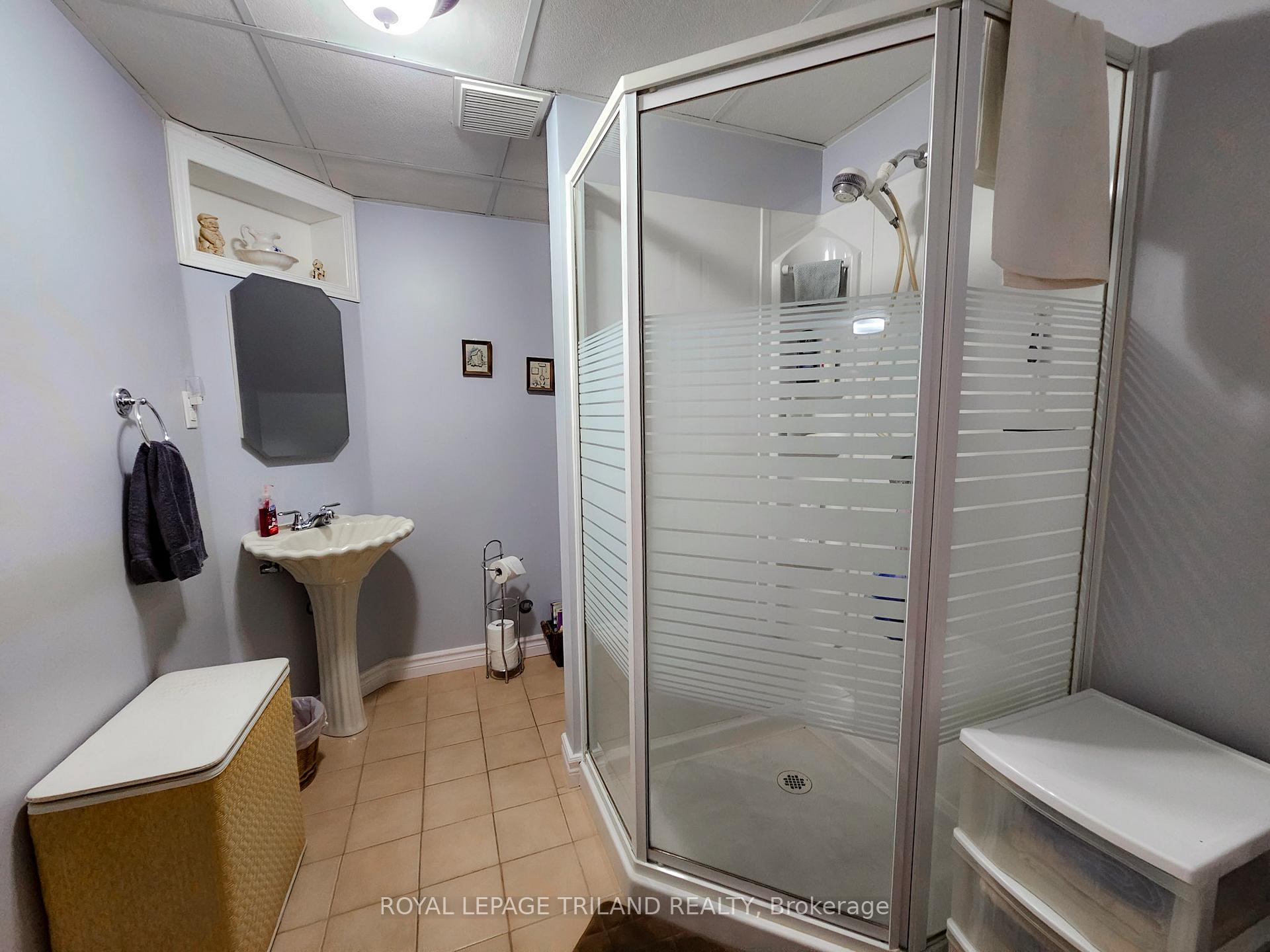 Photo 18 of 28 Rickwood Place, St. Thomas — HOMEH
