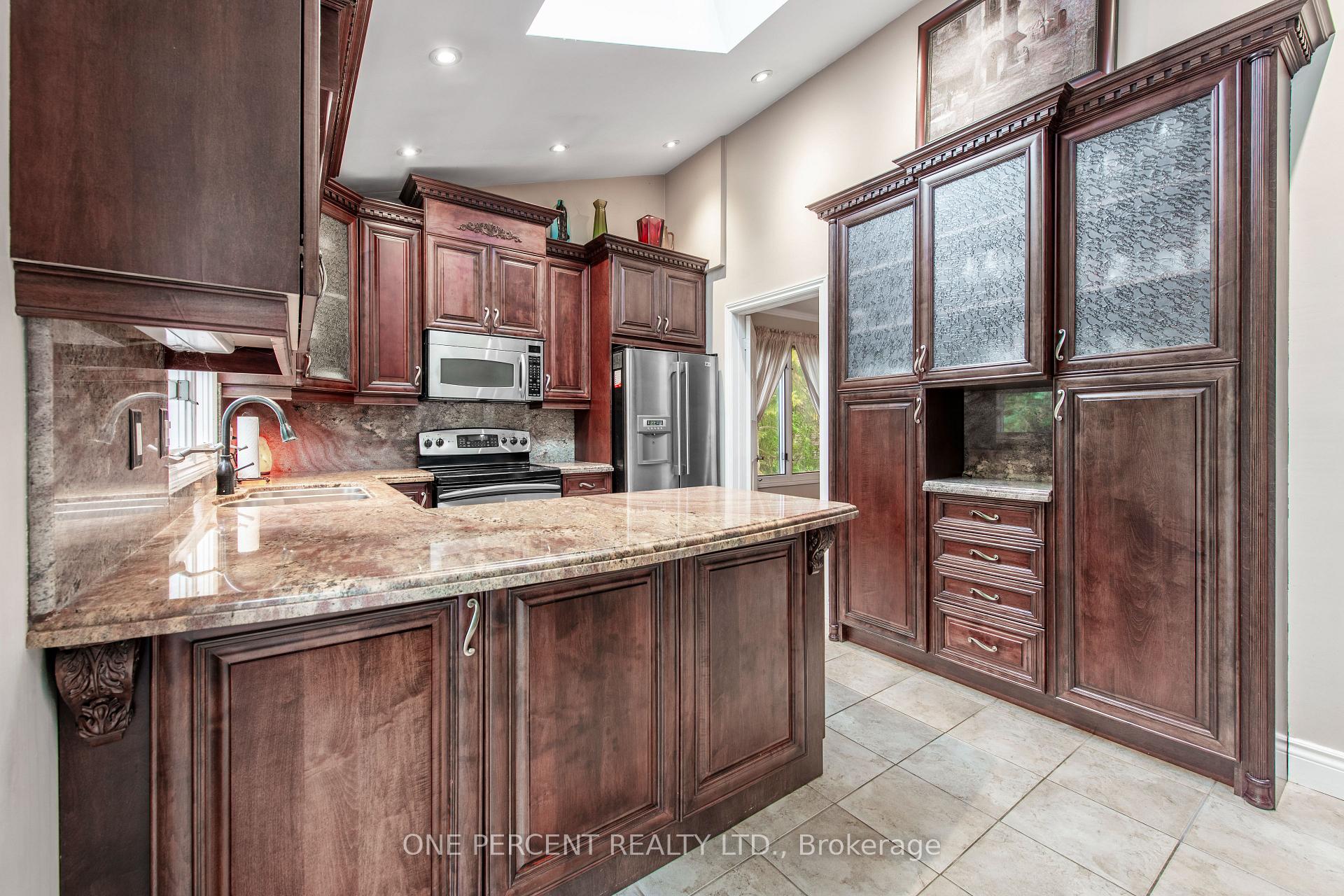 Photo 9 of 52 Boreham Circle, Brampton, Snelgrove — HOMEH