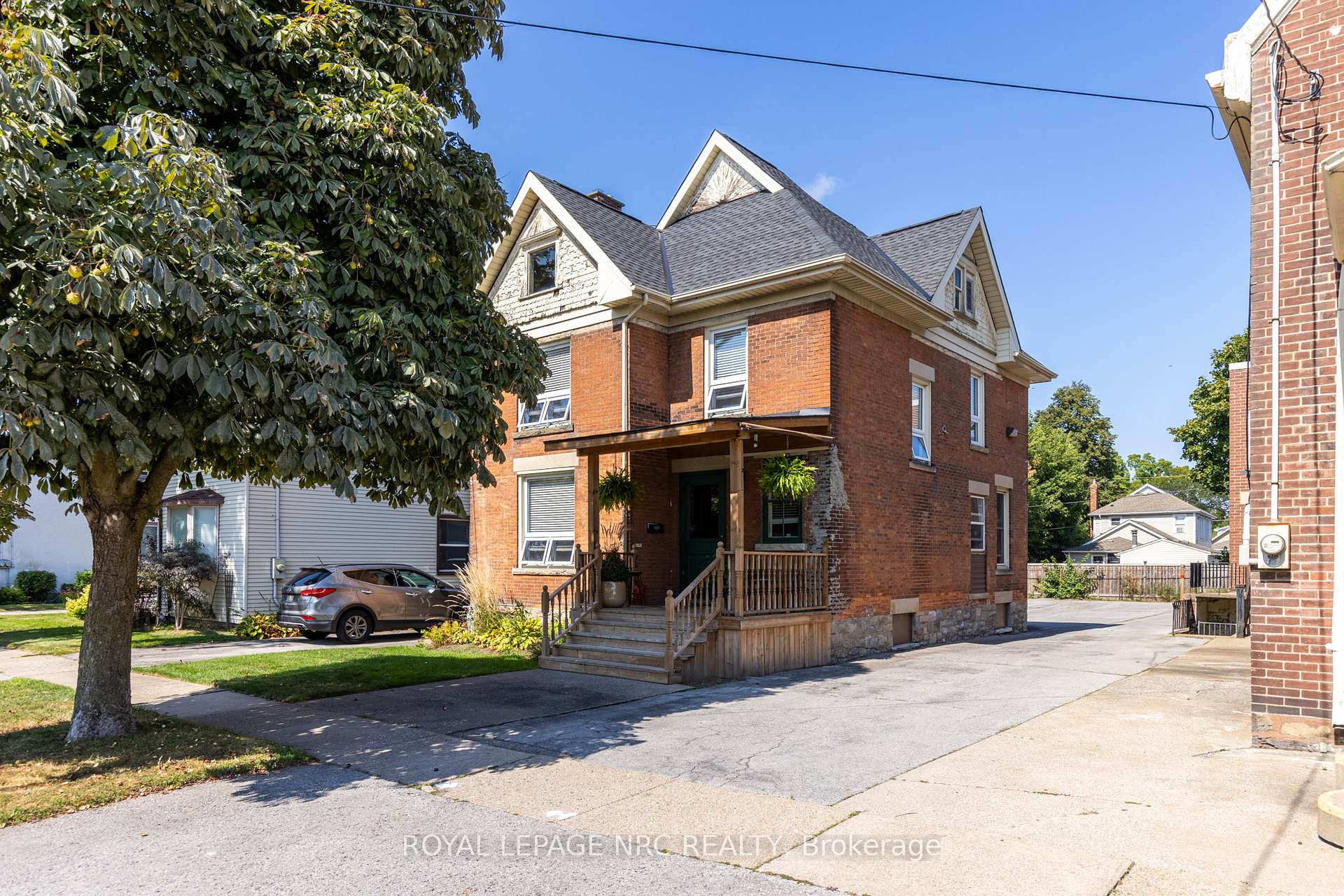 Photo 4 of 103 Maple Street, St. Catharines, Downtown — HOMEH
