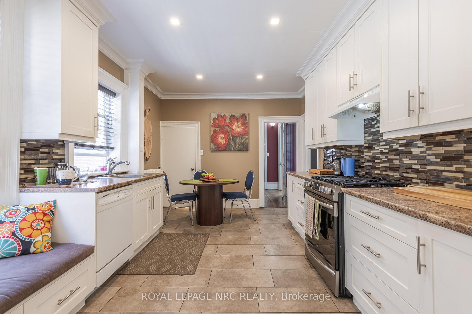 Photo 8 of 103 Maple Street, St. Catharines, Downtown — HOMEH