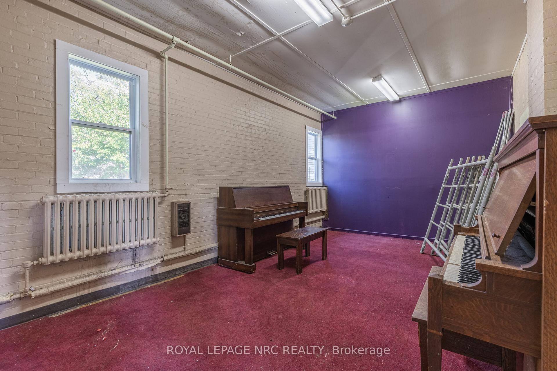 Photo 25 of 103 Maple Street, St. Catharines, Downtown — HOMEH