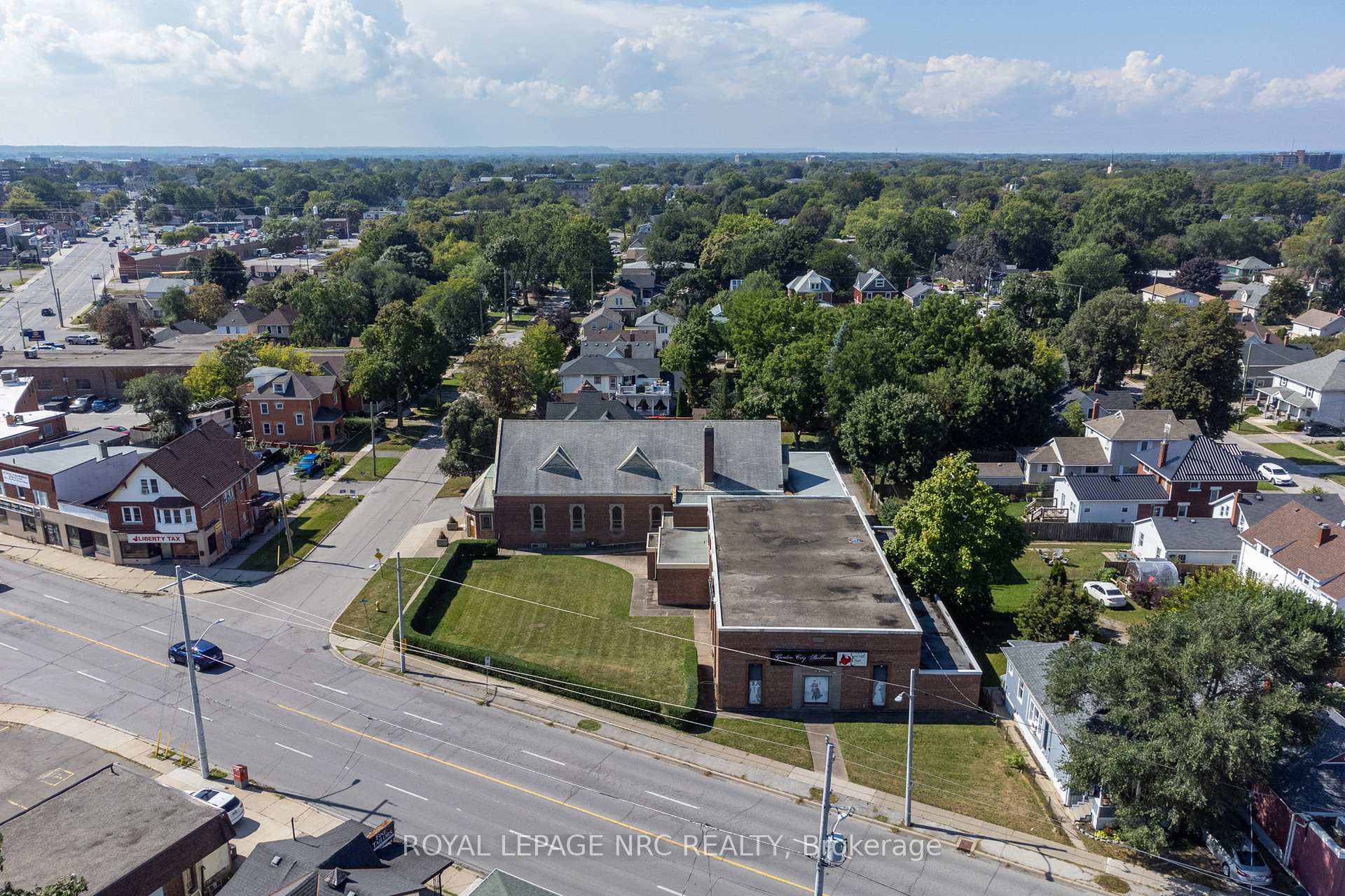 Photo 33 of 103 Maple Street, St. Catharines, Downtown — HOMEH