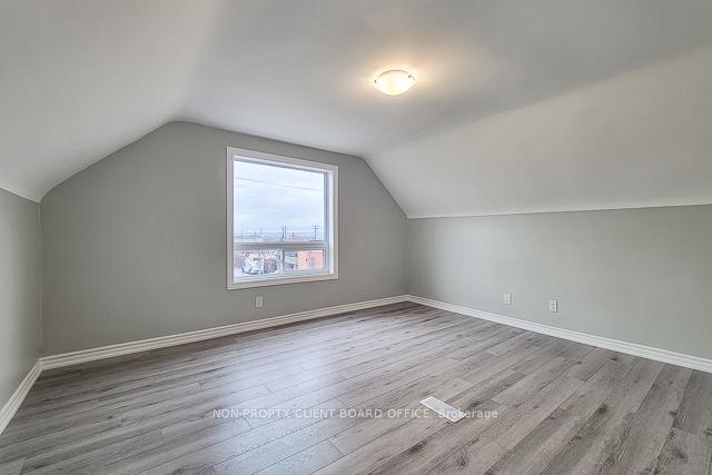 Photo 5 of 300 Balmoral Avenue N, Hamilton, Crown Point — HOMEH