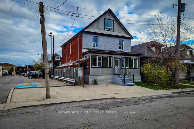 Photo 10 of 300 Balmoral Avenue N, Hamilton, Crown Point — HOMEH