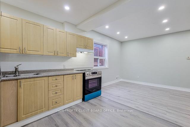 Photo 19 of 300 Balmoral Avenue N, Hamilton, Crown Point — HOMEH