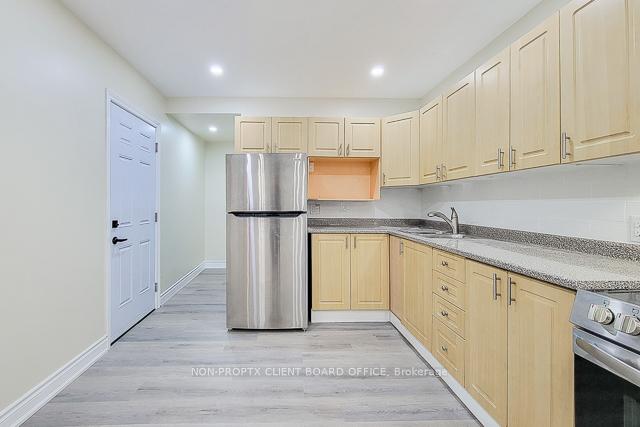 Photo 20 of 300 Balmoral Avenue N, Hamilton, Crown Point — HOMEH