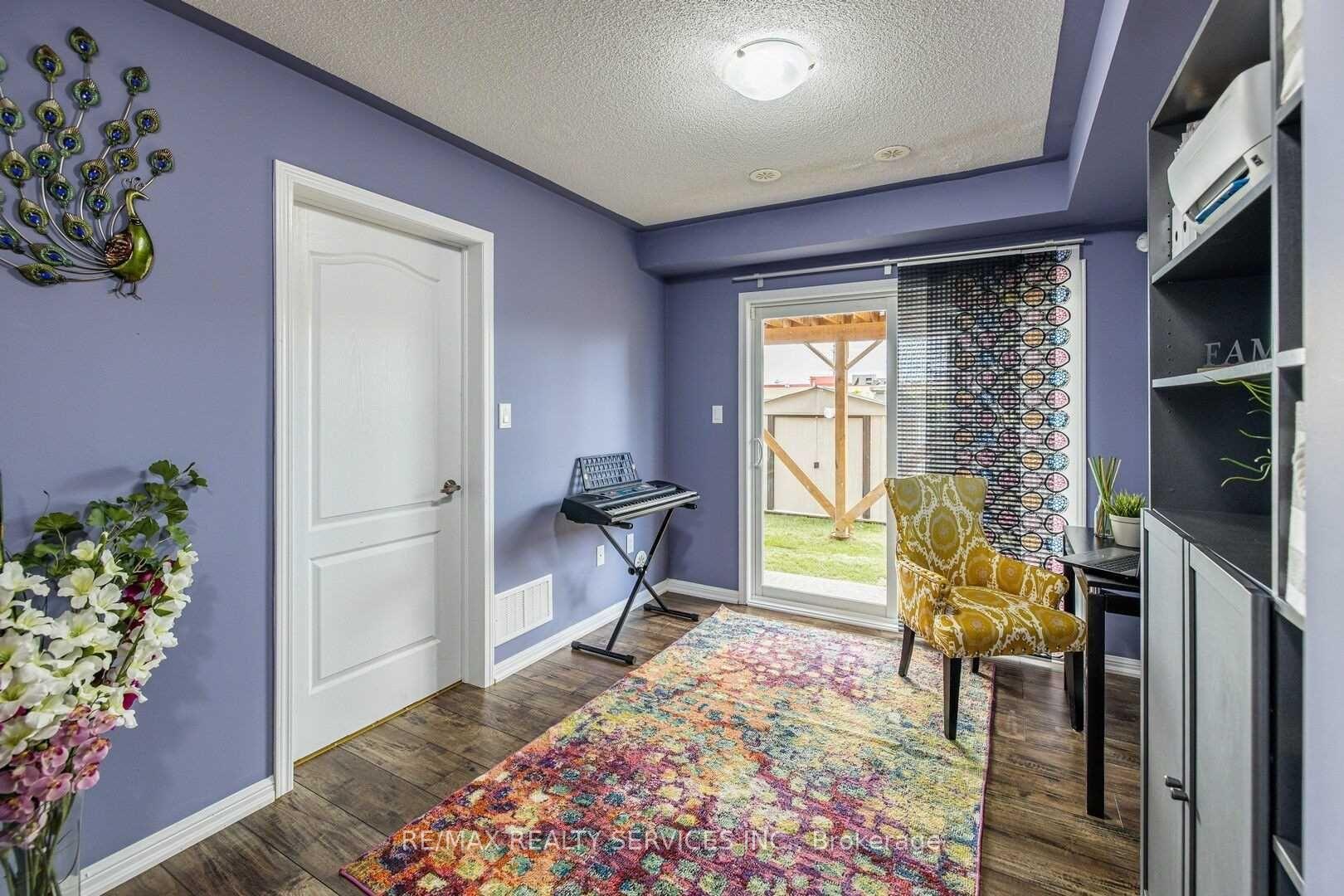 Photo 5 of 68 Colonel Frank Ching Crescent N, Brampton, Fletcher's West — HOMEH