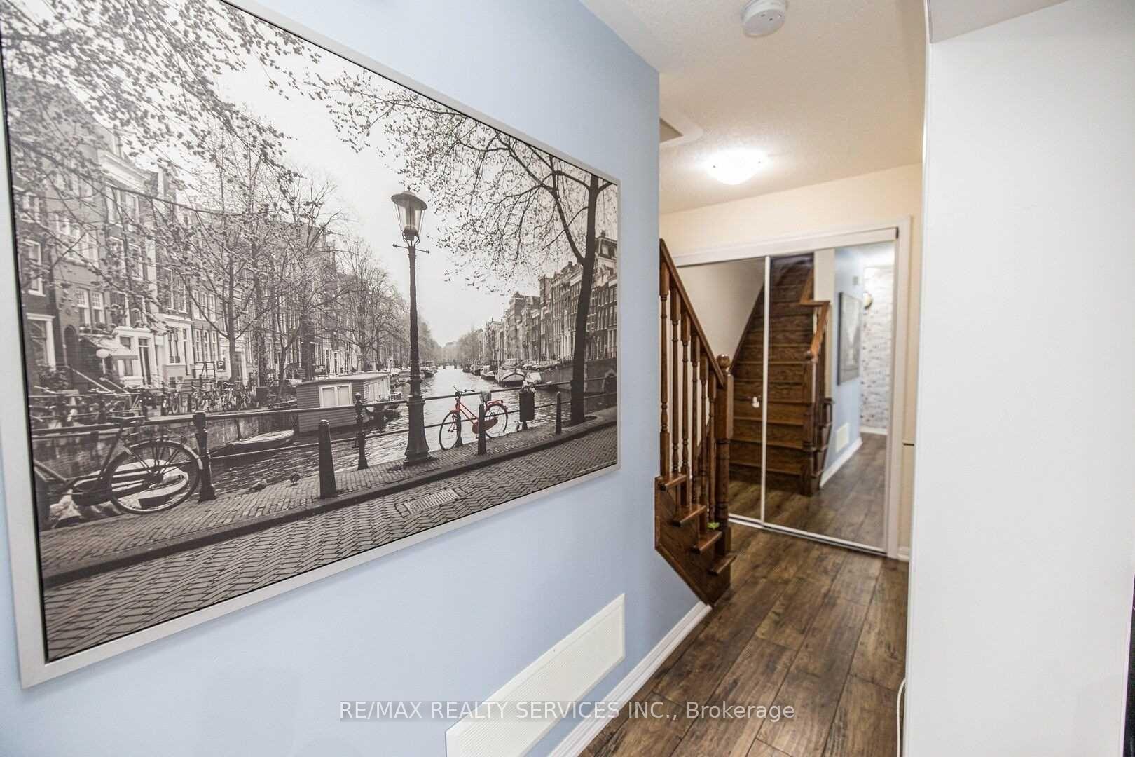 Photo 15 of 68 Colonel Frank Ching Crescent N, Brampton, Fletcher's West — HOMEH