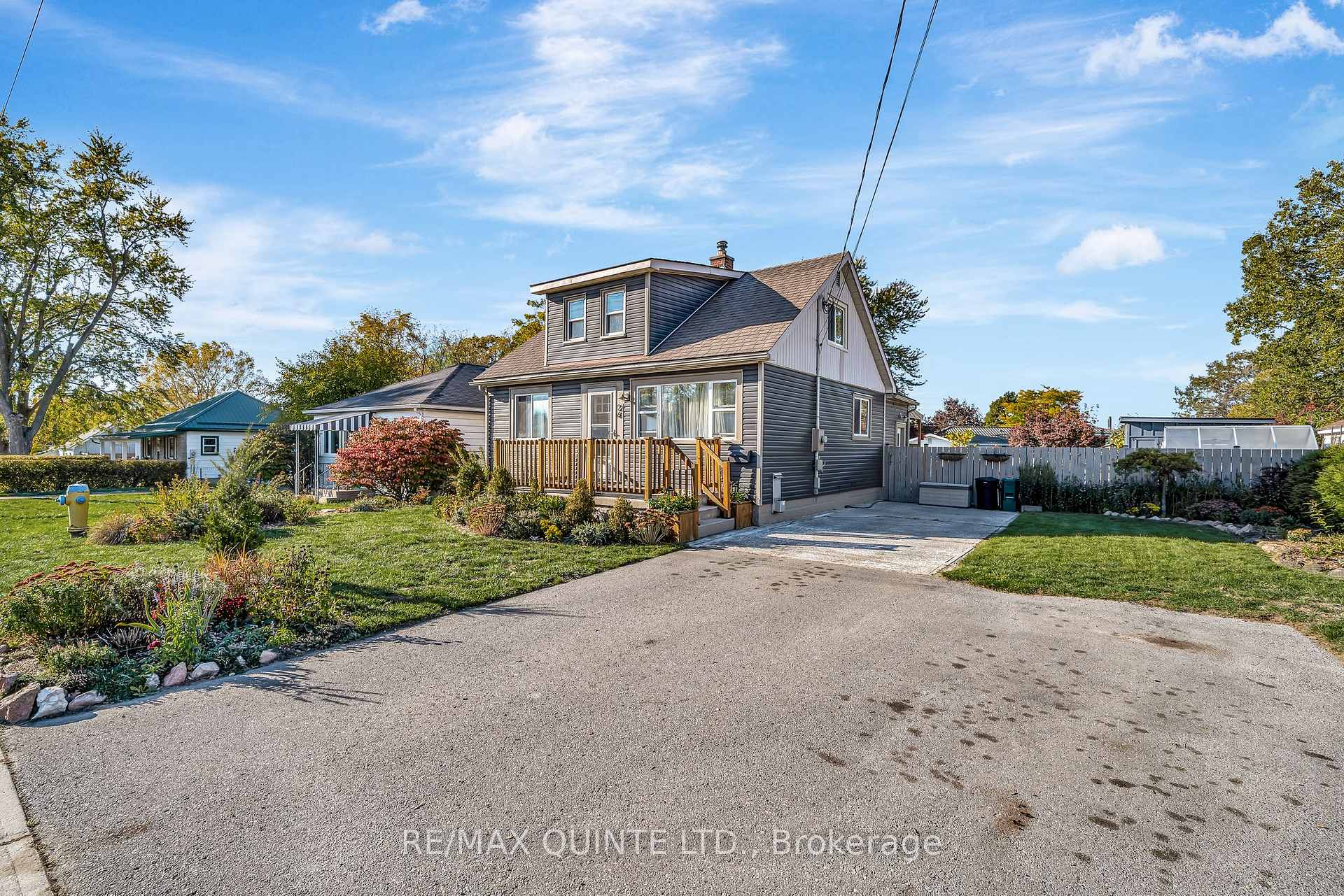 Photo 3 of 26 North Park Gardens, Belleville, Belleville Ward — HOMEH