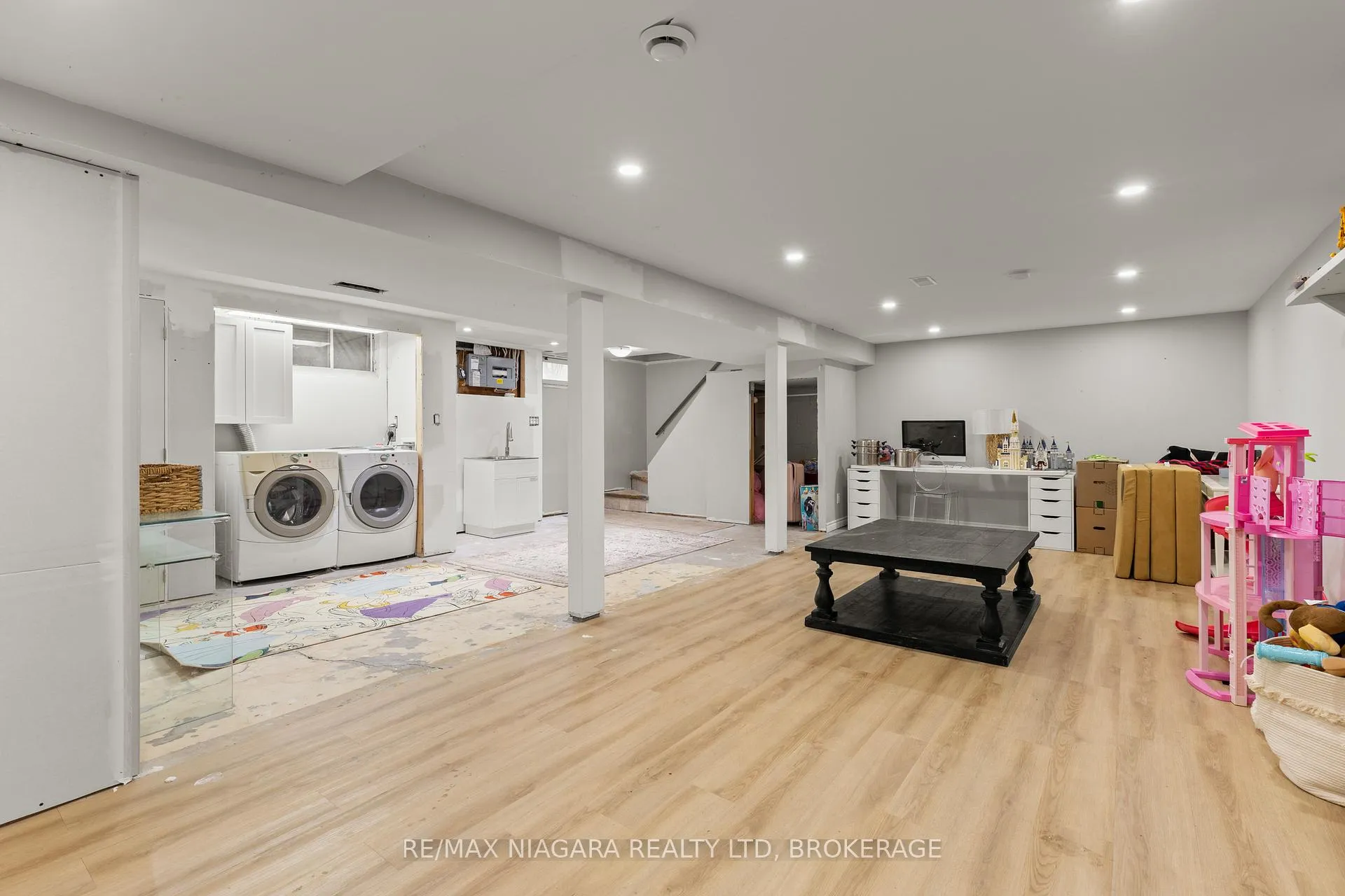 Photo 19 of 8739 Champlain Drive, Niagara Falls, Chippawa — HOMEH