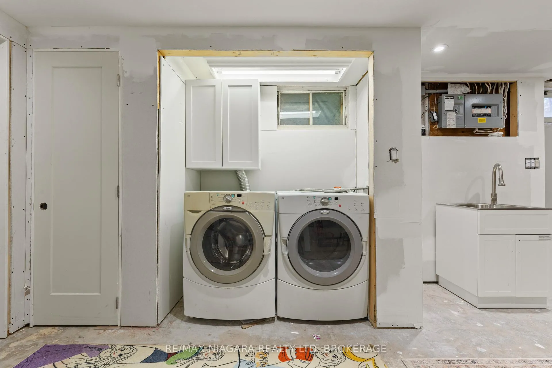 Photo 21 of 8739 Champlain Drive, Niagara Falls, Chippawa — HOMEH