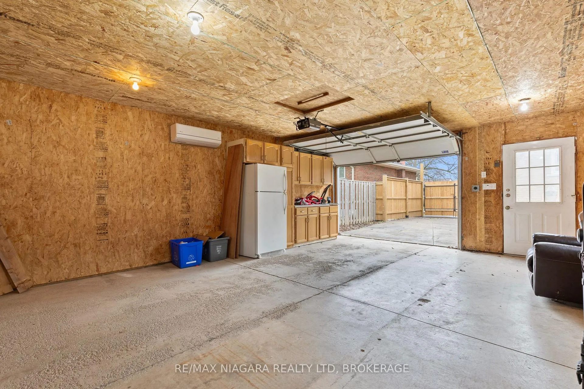 Photo 25 of 8739 Champlain Drive, Niagara Falls, Chippawa — HOMEH