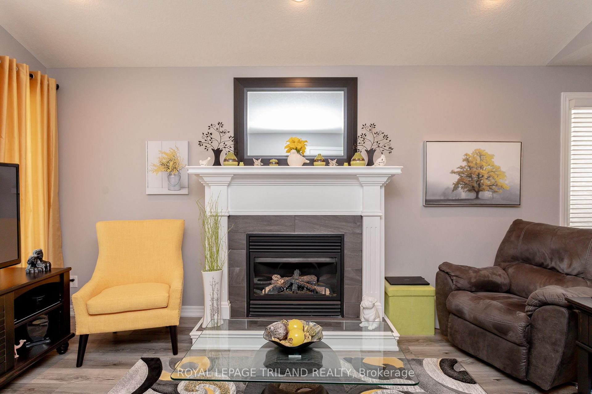 Photo 7 of 53 Augusta Crescent, St. Thomas — HOMEH