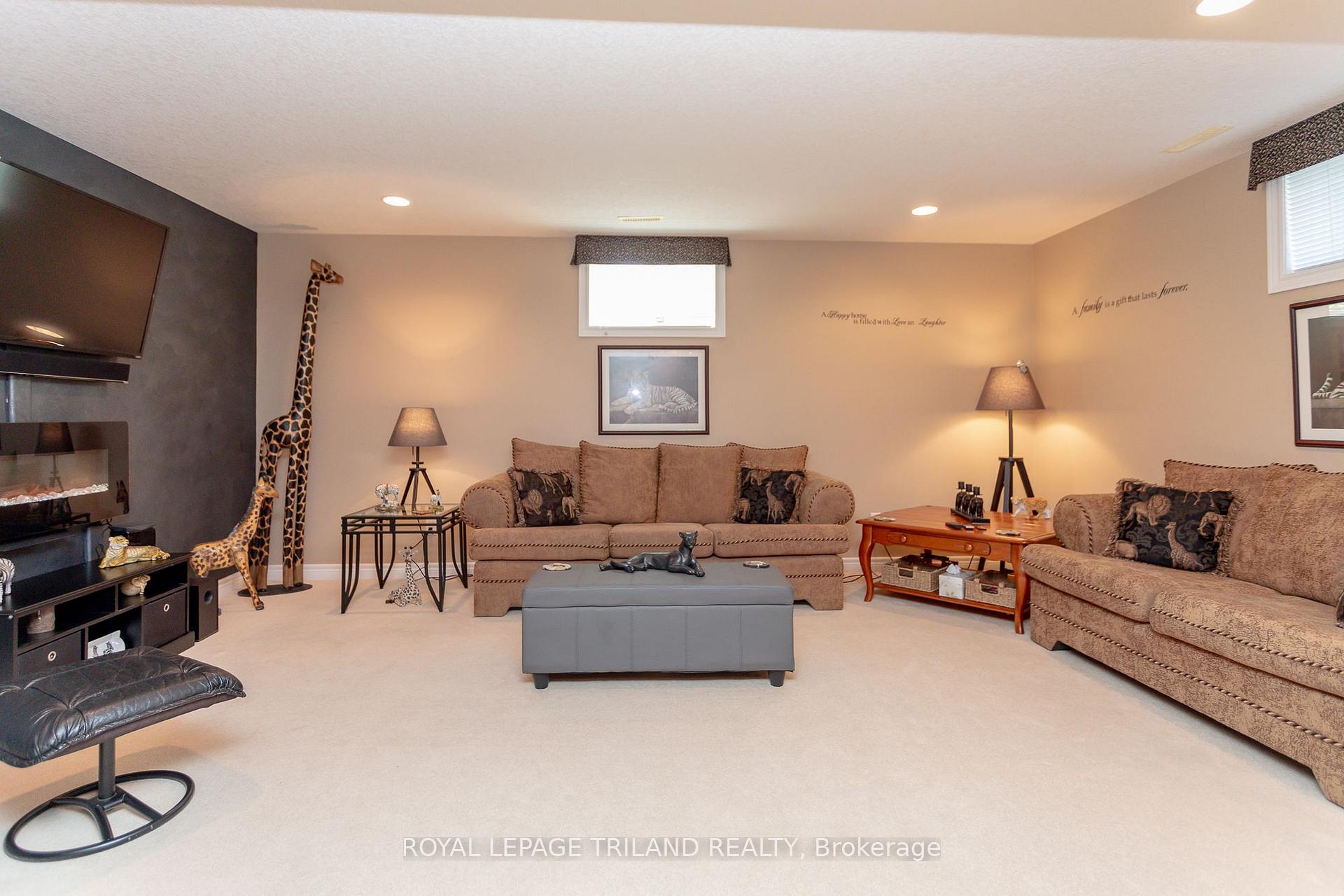 Photo 22 of 53 Augusta Crescent, St. Thomas — HOMEH