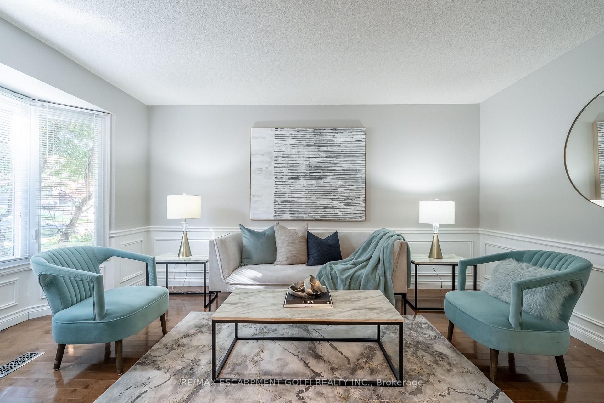 Photo 7 of 305 Woodland Drive, Hamilton, Ancaster — HOMEH