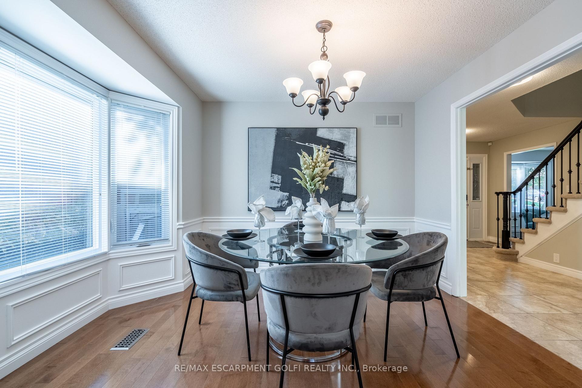 Photo 16 of 305 Woodland Drive, Hamilton, Ancaster — HOMEH