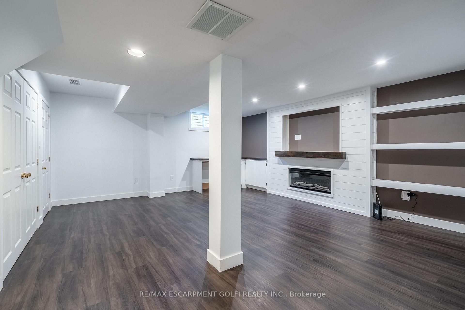 Photo 29 of 305 Woodland Drive, Hamilton, Ancaster — HOMEH