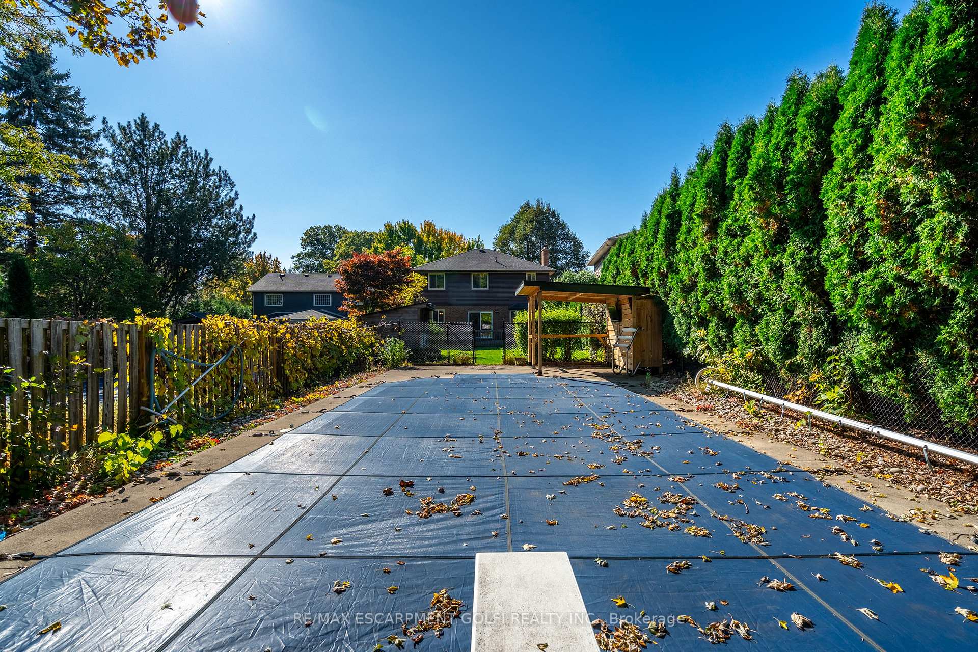 Photo 38 of 305 Woodland Drive, Hamilton, Ancaster — HOMEH