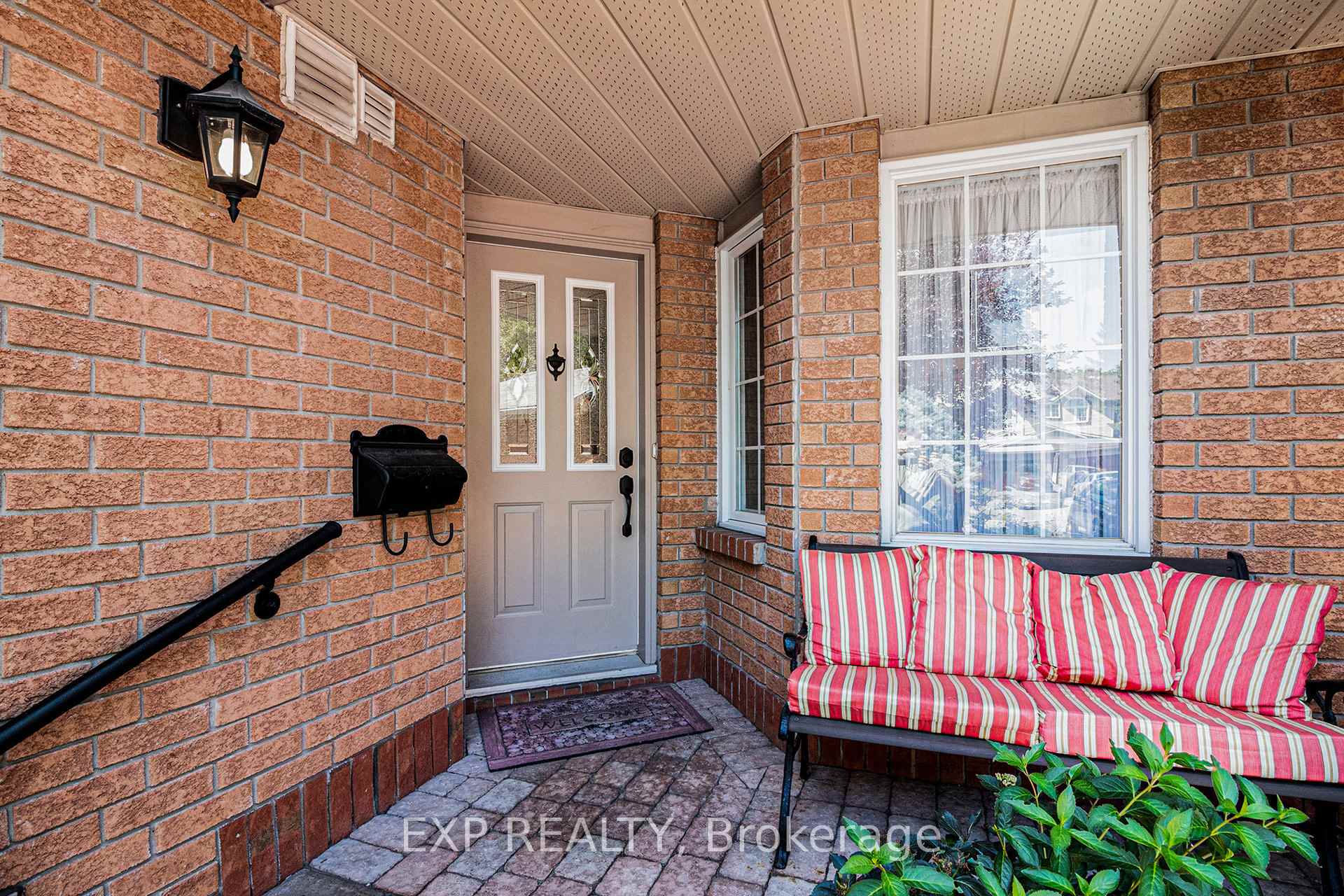 Photo 5 of 1298 Silvestri Crescent, Ottawa, Carson Grove — HOMEH