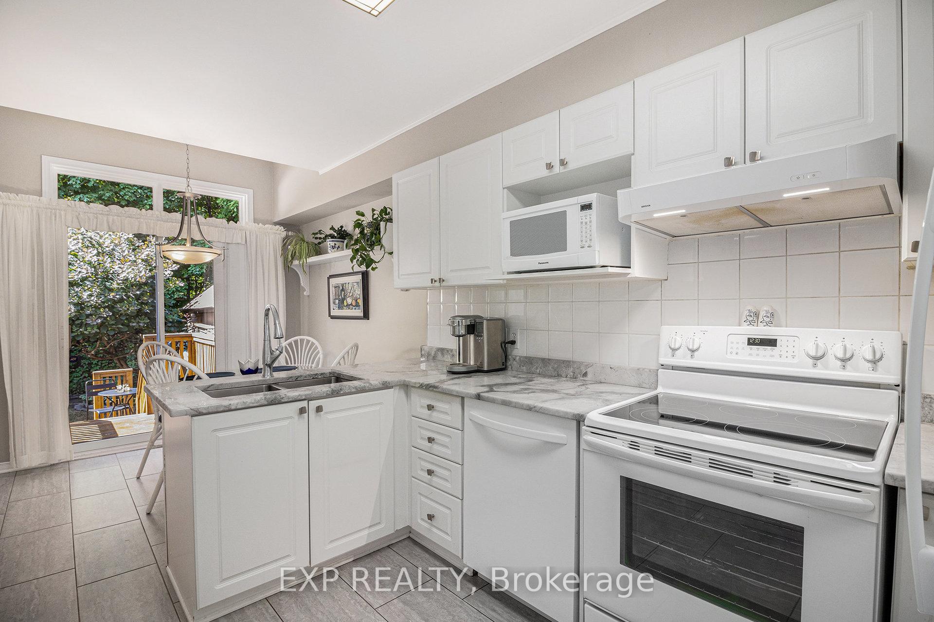 Photo 10 of 1298 Silvestri Crescent, Ottawa, Carson Grove — HOMEH