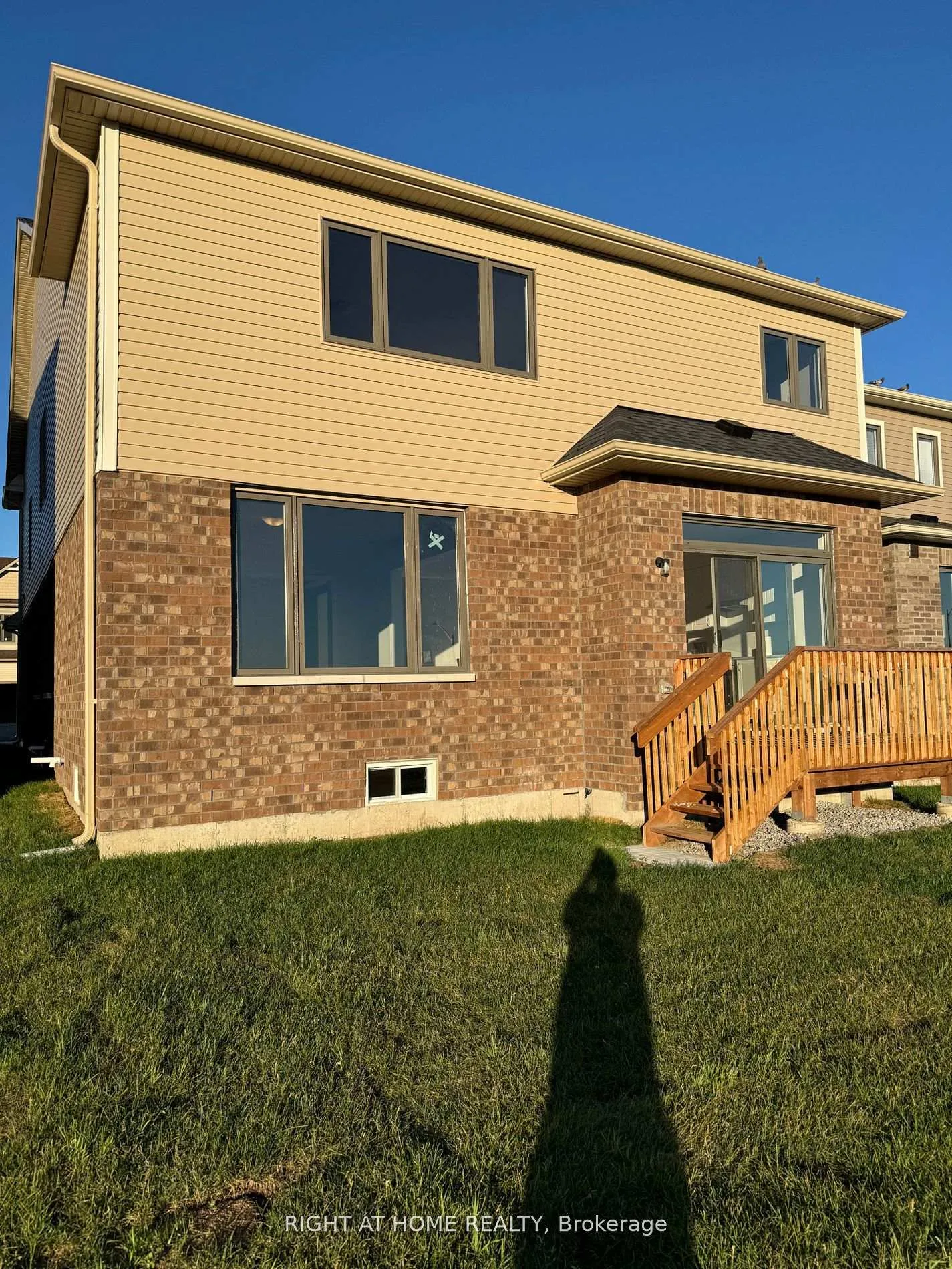 Photo 13 of 33 Rochester Drive, Barrie, Rural Barrie Southeast — HOMEH