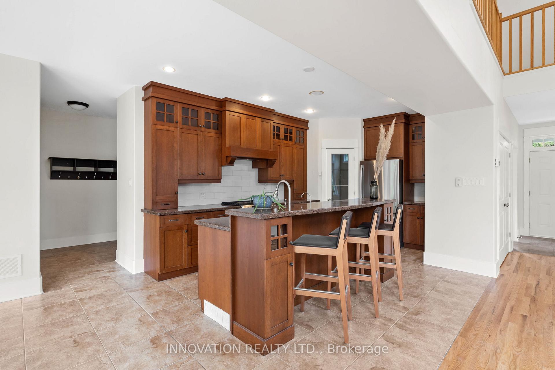 Photo 8 of 199 Blackberry Way, Ottawa, Dunrobin Shores — HOMEH