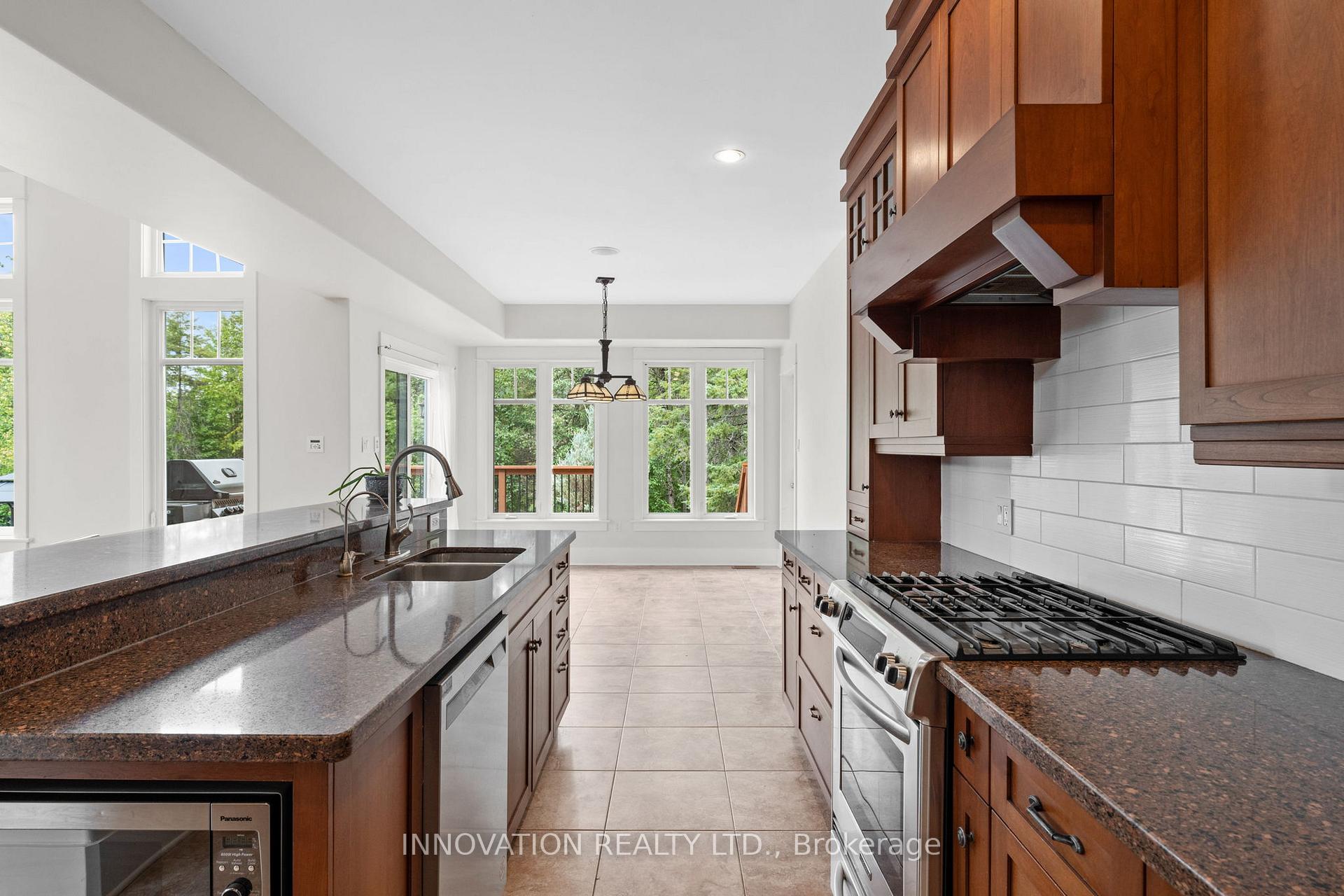 Photo 7 of 199 Blackberry Way, Ottawa, Dunrobin Shores — HOMEH