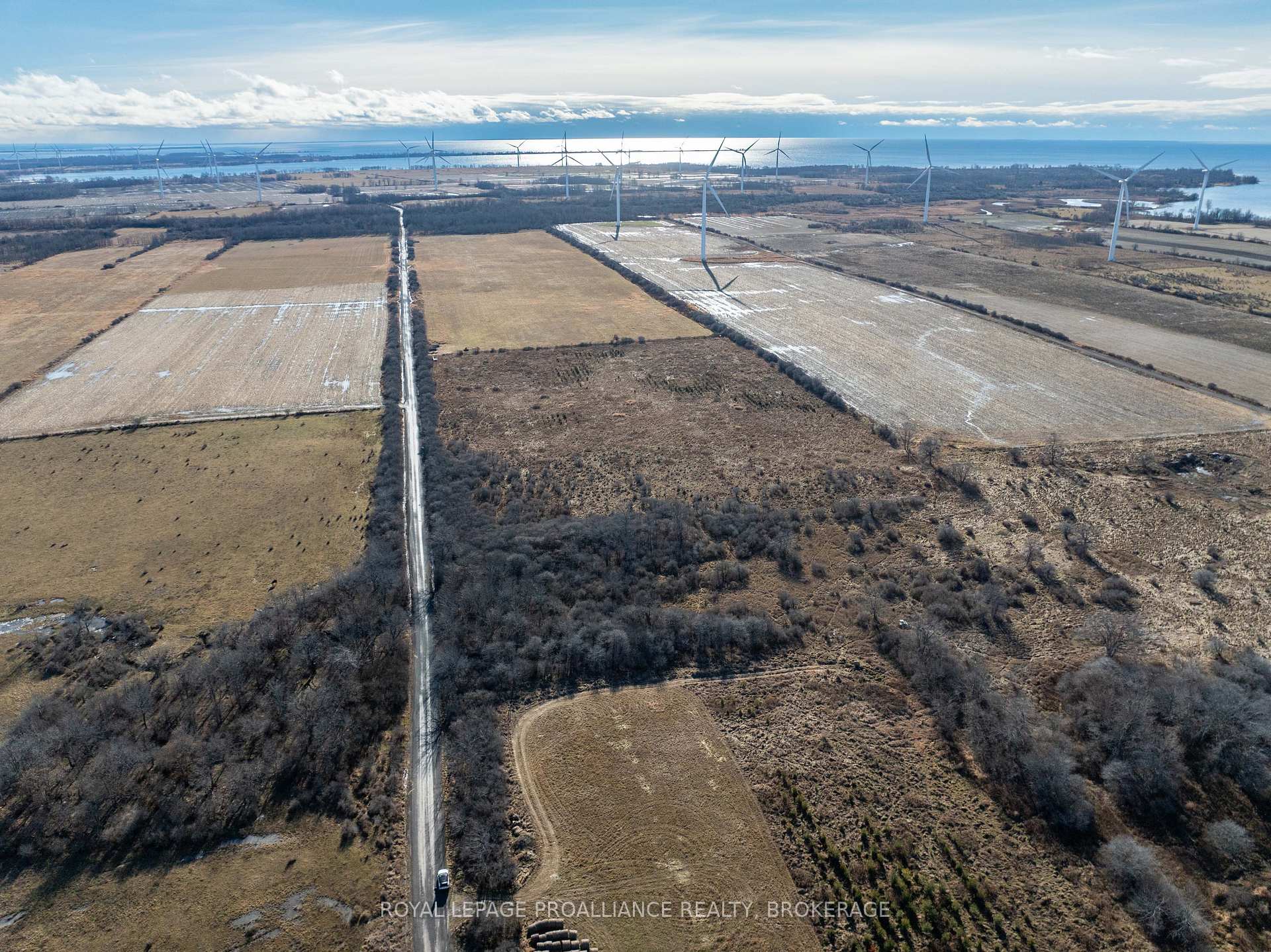 Photo 4 of 21 Third Line Road, Frontenac Islands, The Islands — HOMEH