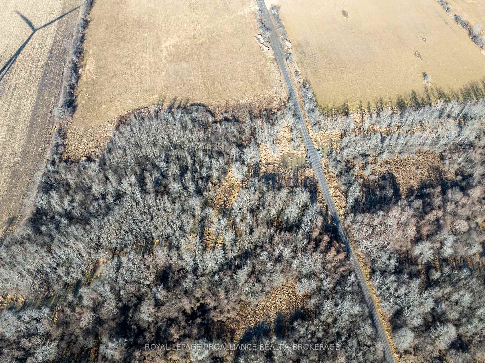 Photo 10 of 21 Third Line Road, Frontenac Islands, The Islands — HOMEH