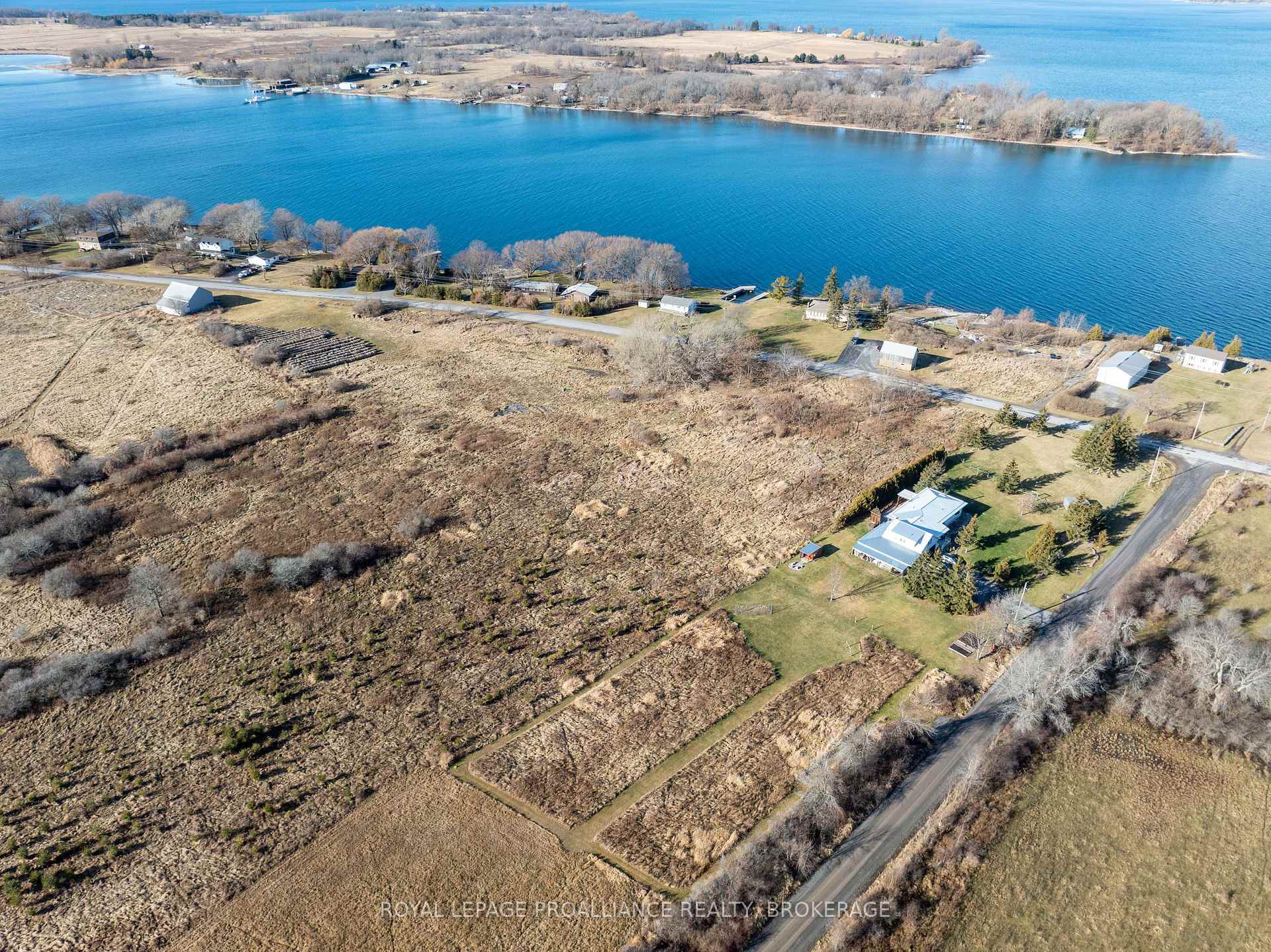Photo 14 of 21 Third Line Road, Frontenac Islands, The Islands — HOMEH