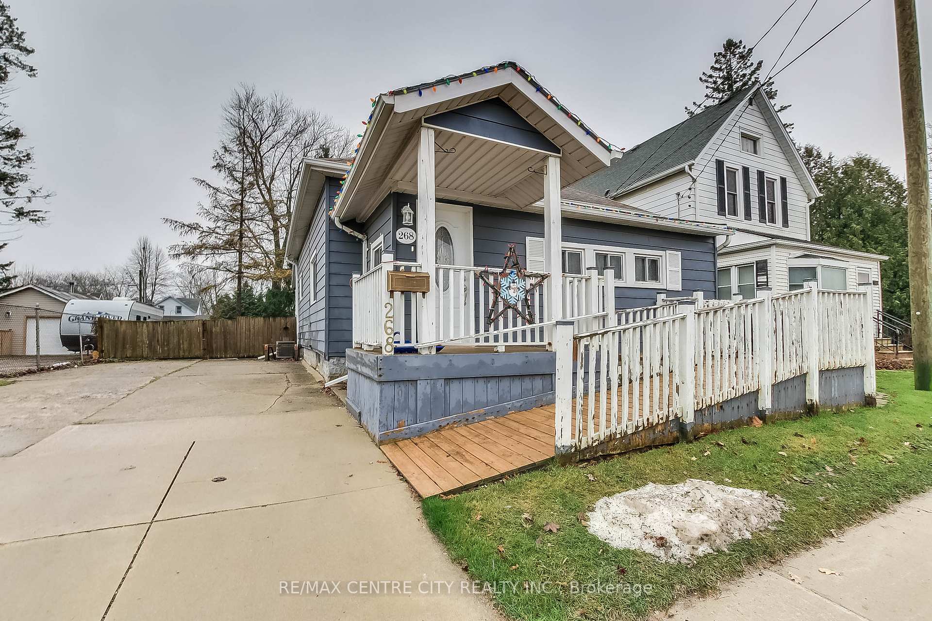 Photo 1 of 268 Wellington Street, St. Thomas — HOMEH