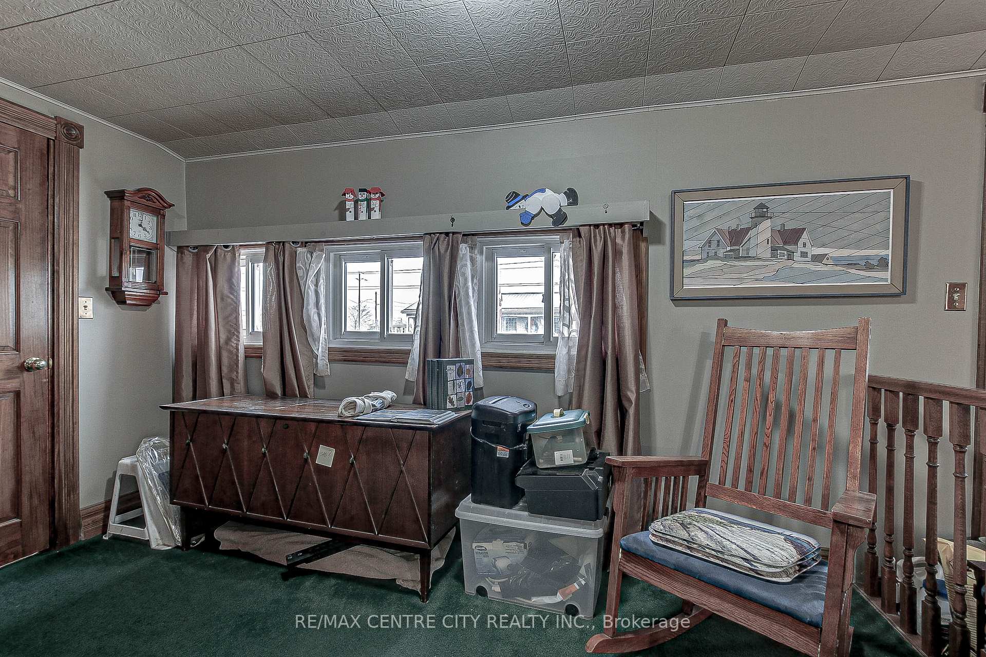 Photo 3 of 268 Wellington Street, St. Thomas — HOMEH