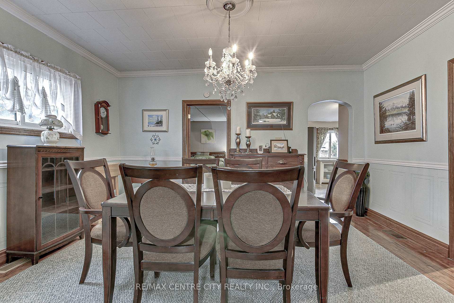 Photo 9 of 268 Wellington Street, St. Thomas — HOMEH