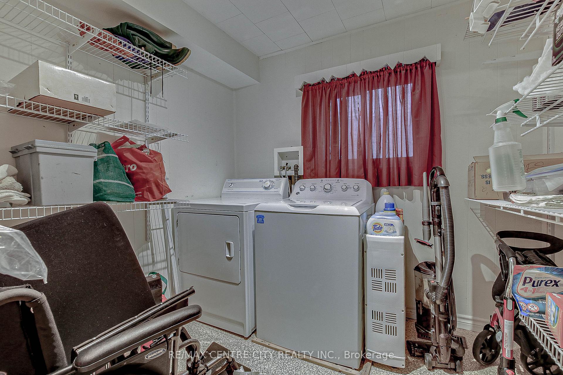 Photo 13 of 268 Wellington Street, St. Thomas — HOMEH
