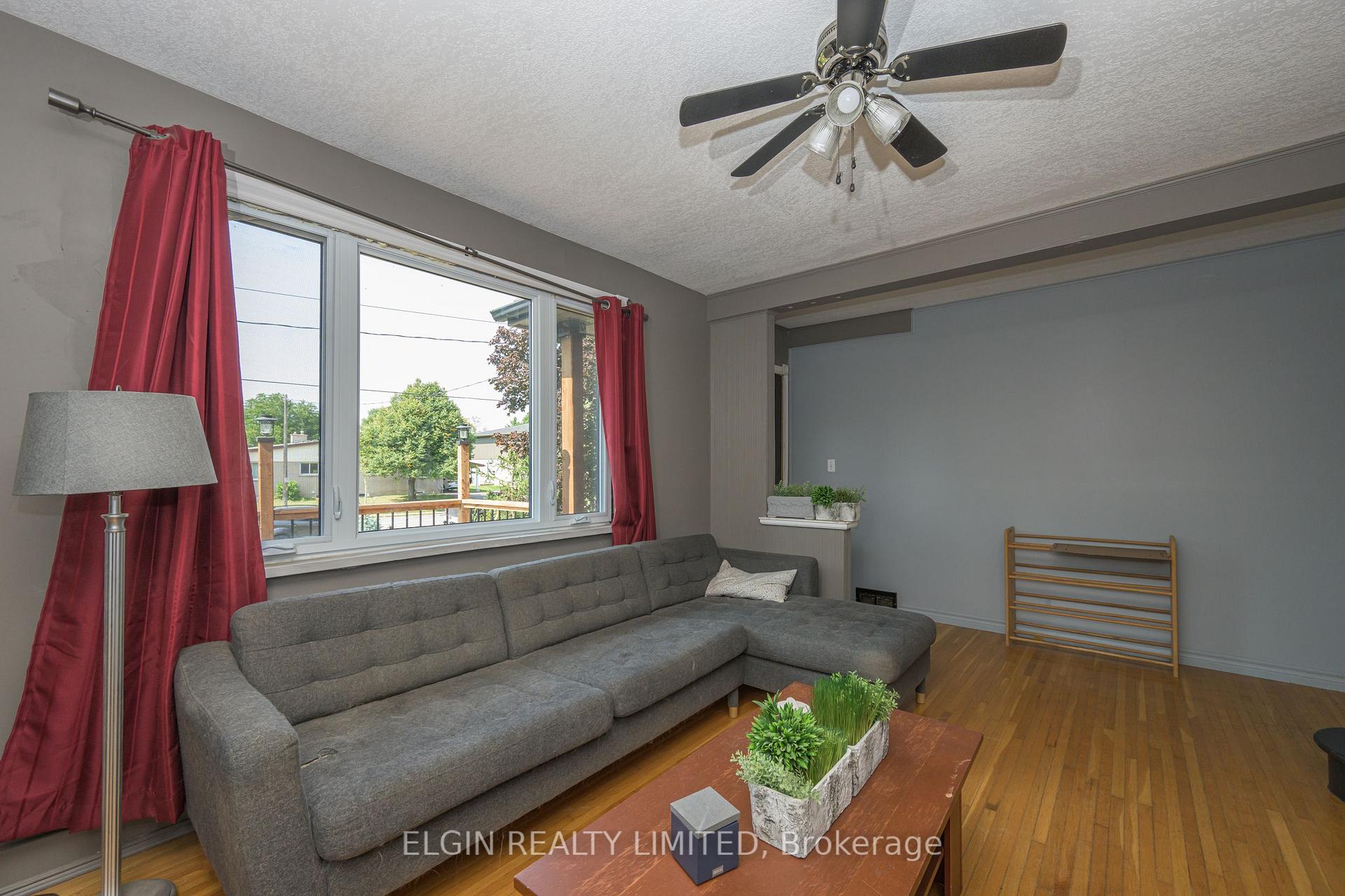 Photo 12 of 27 Fairview Avenue, St. Thomas — HOMEH