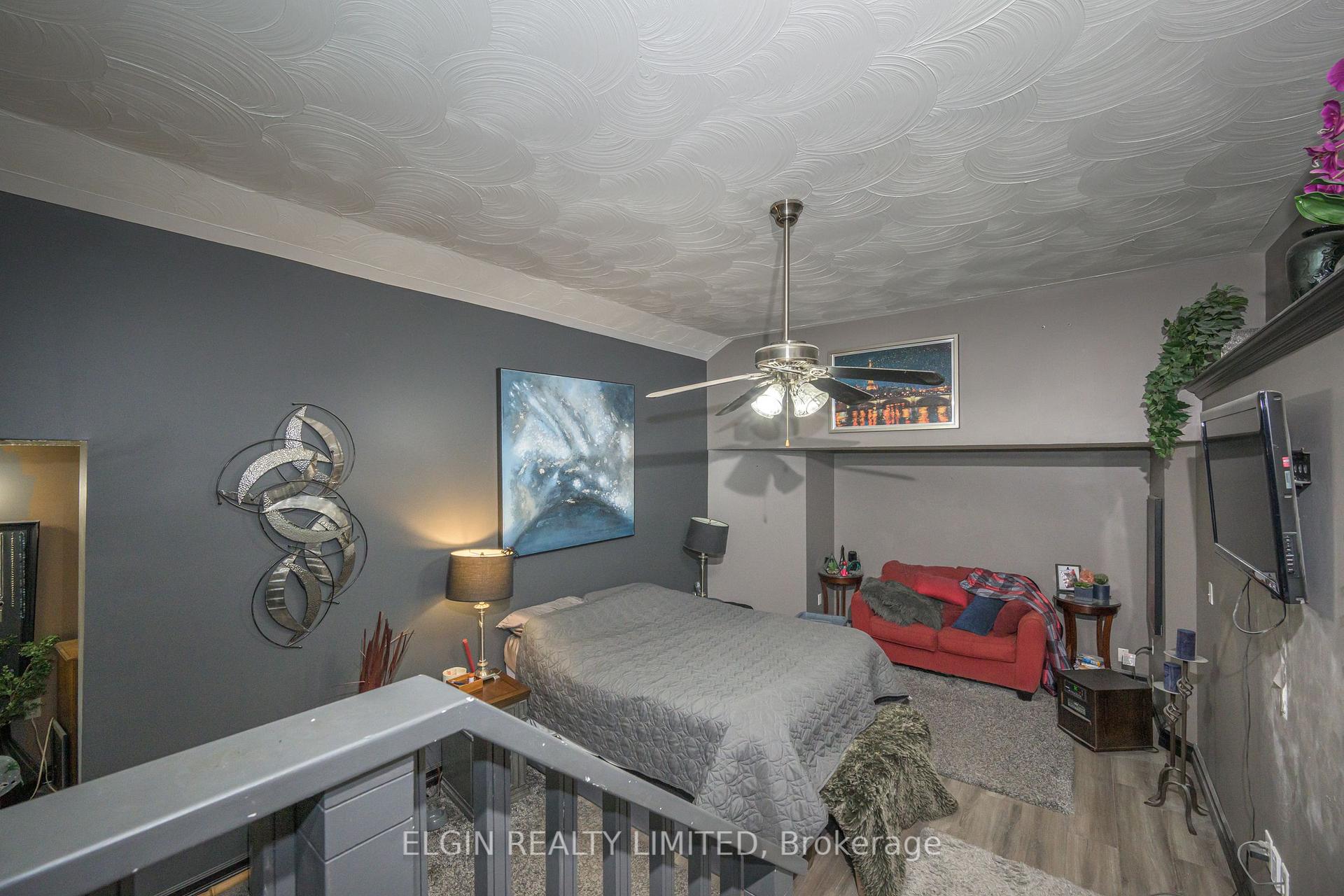 Photo 17 of 27 Fairview Avenue, St. Thomas — HOMEH