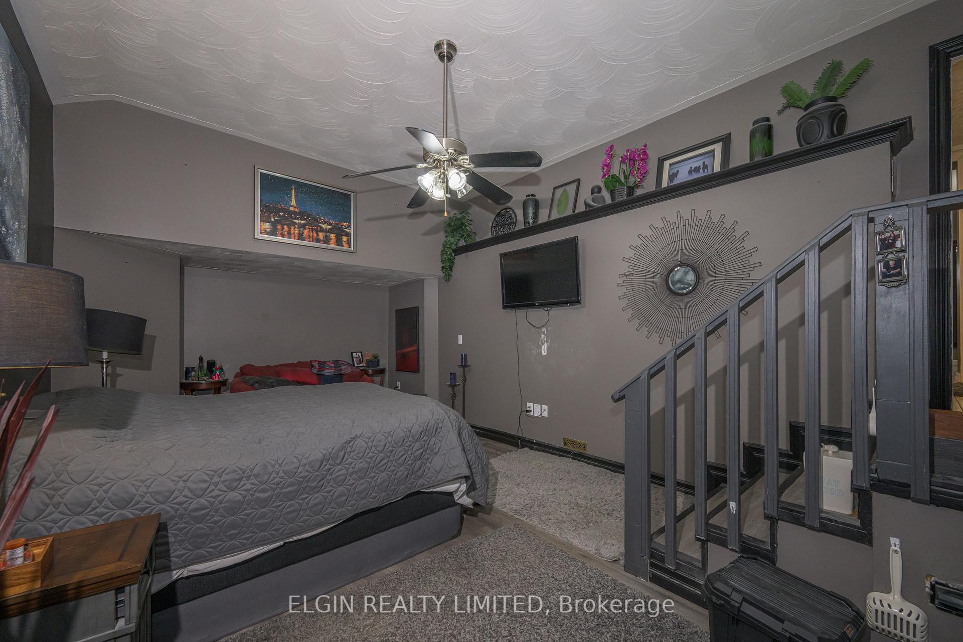 Photo 19 of 27 Fairview Avenue, St. Thomas — HOMEH
