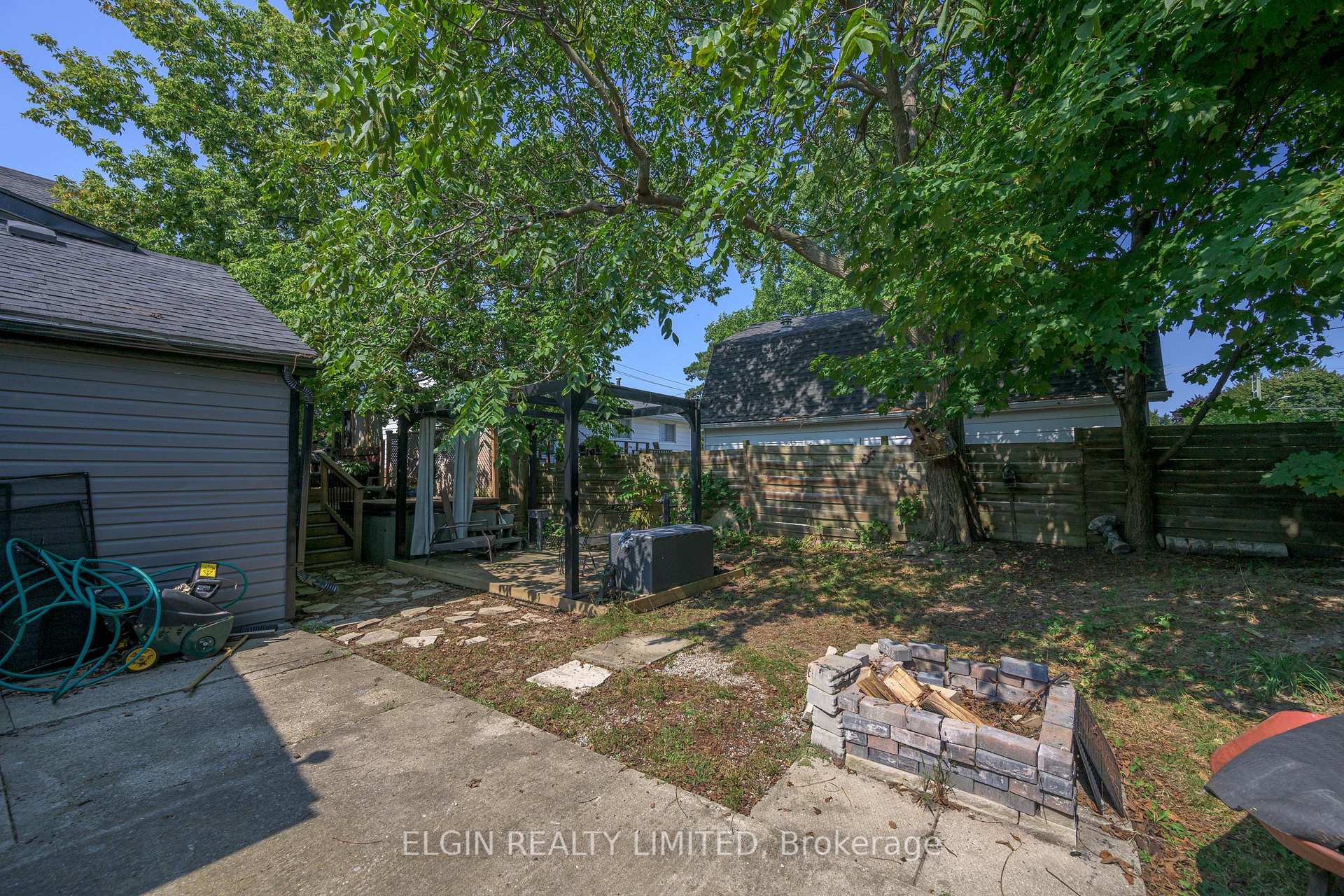Photo 29 of 27 Fairview Avenue, St. Thomas — HOMEH