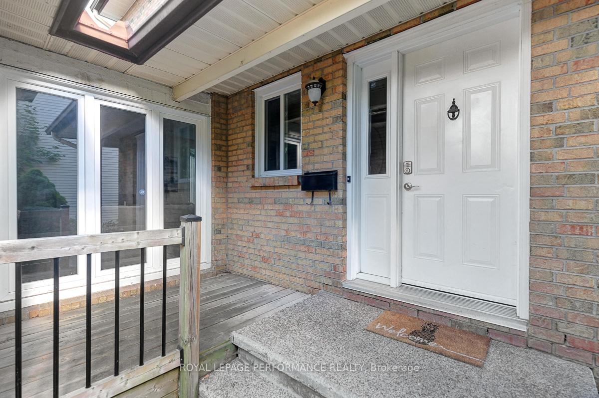 Photo 5 of 114 Four Seasons Drive, Ottawa, Borden Farm/Stewart Farm/Carleton Heights/Parkwood Hills — HOMEH
