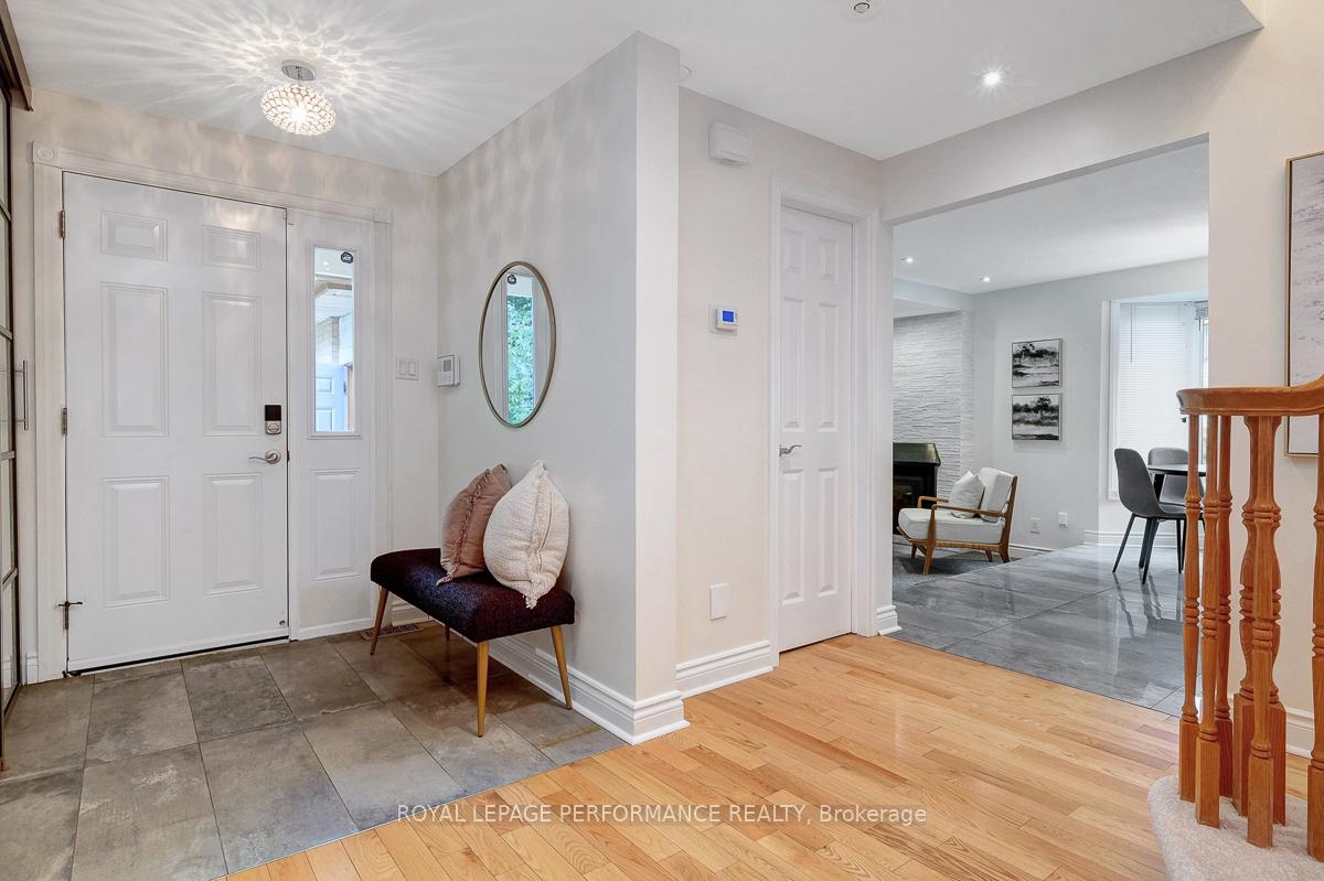 Photo 2 of 114 Four Seasons Drive, Ottawa, Borden Farm/Stewart Farm/Carleton Heights/Parkwood Hills — HOMEH