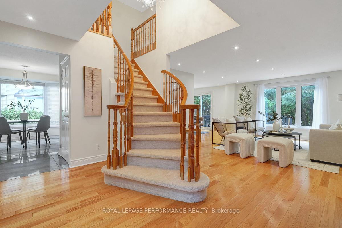 Photo 3 of 114 Four Seasons Drive, Ottawa, Borden Farm/Stewart Farm/Carleton Heights/Parkwood Hills — HOMEH