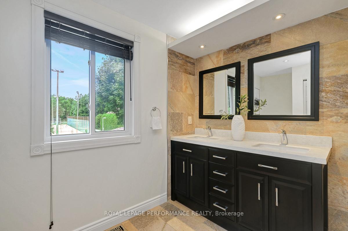 Photo 27 of 114 Four Seasons Drive, Ottawa, Borden Farm/Stewart Farm/Carleton Heights/Parkwood Hills — HOMEH
