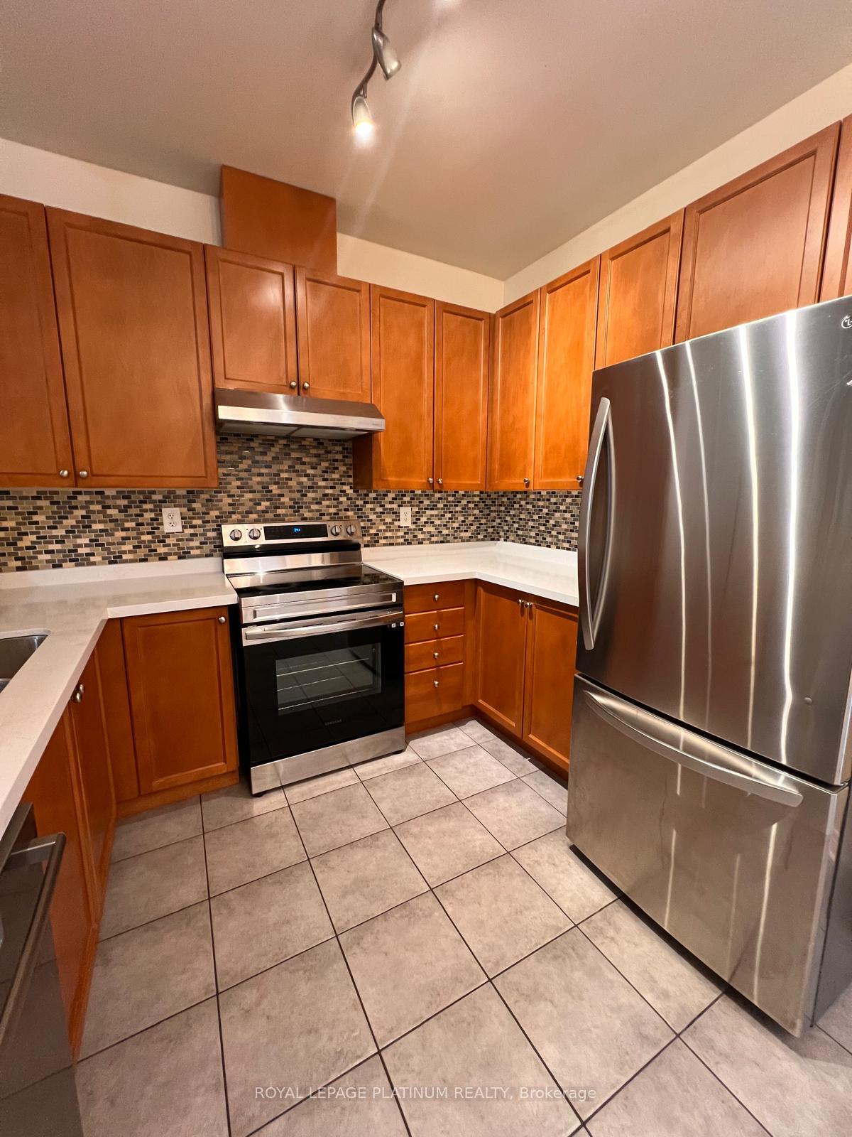 Photo 3 of 8 Rocky Point Crescent, Brampton, Madoc — HOMEH