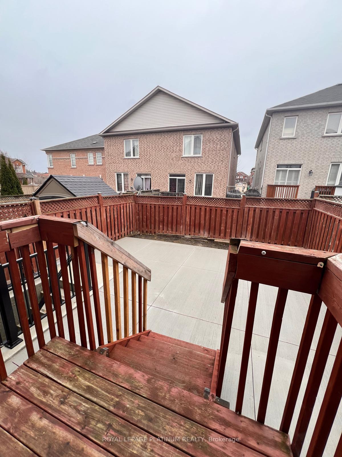 Photo 13 of 8 Rocky Point Crescent, Brampton, Madoc — HOMEH