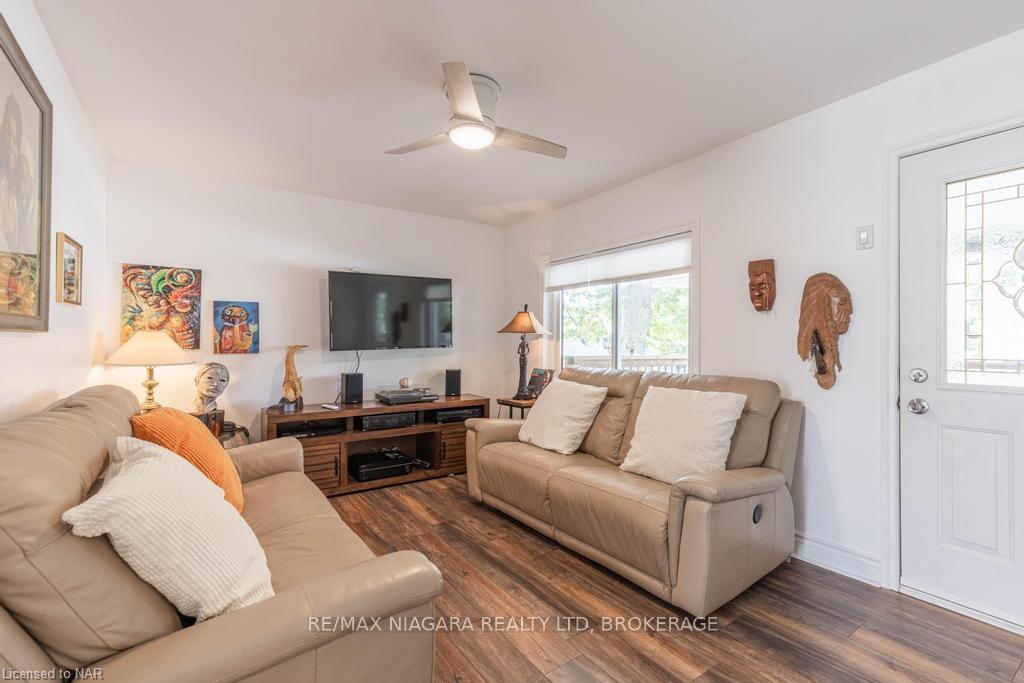 Photo 11 of 100 Arthur Street, St. Catharines, Port Weller — HOMEH