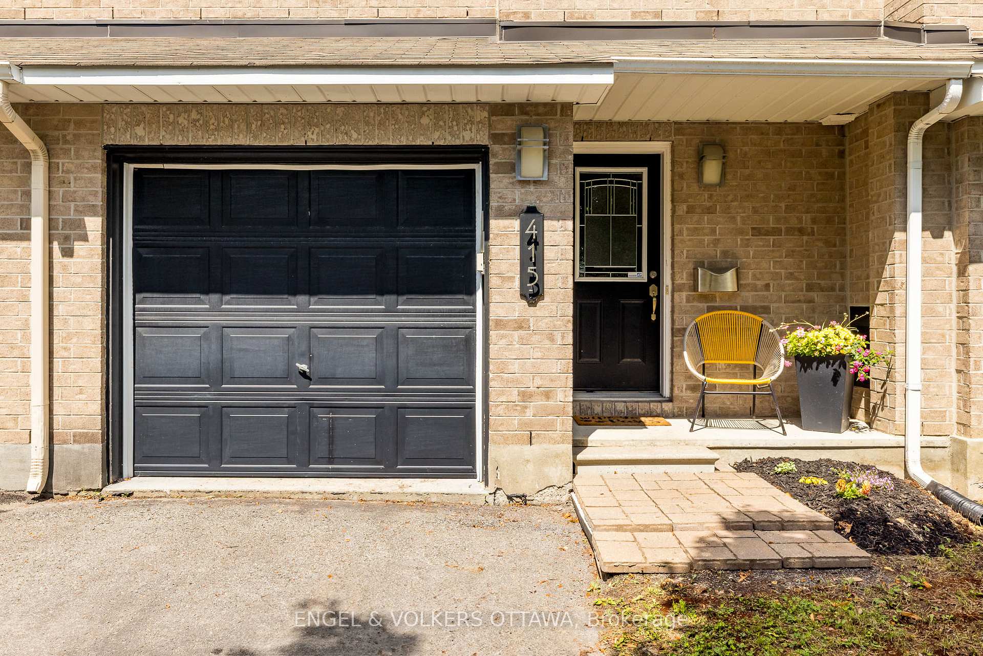 Photo 1 of 415 Citadel Crescent, Ottawa, Barrhaven - Strandherd — HOMEH