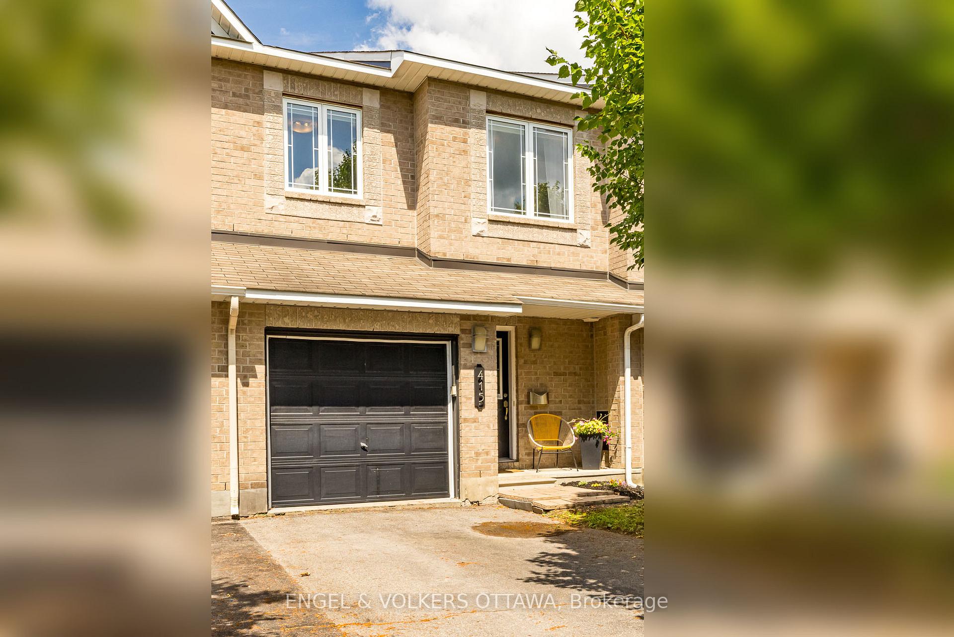 Photo 2 of 415 Citadel Crescent, Ottawa, Barrhaven - Strandherd — HOMEH