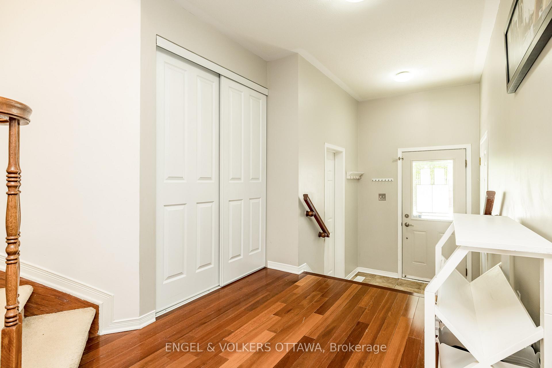 Photo 4 of 415 Citadel Crescent, Ottawa, Barrhaven - Strandherd — HOMEH